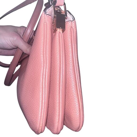 Kate Spade Pink Leather crossbody - Picture 4 of 9